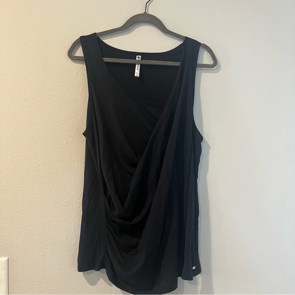 Fabletics & Athleta Active Tanks Bundle - Picture 8 of 16